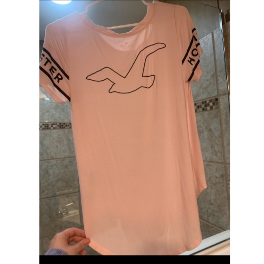 LIGHT PINK HOLLISTER SHIRT